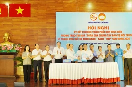 UBND TP.HCM và Ban Thường trực Ủy ban MTTQVN TP.HCM ký kết chương trình phối hợp thực hiện phong trào thi đua “Toàn dân chung tay bảo vệ môi trường, vì Thành phố Hồ Chí Minh xanh - sạch - đẹp” giai đoạn 2026-2030