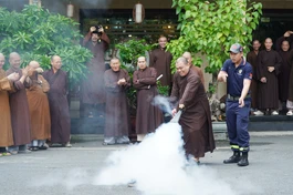 Chư Tăng chùa Vĩnh Nghiêm tập huấn phòng cháy chữa cháy