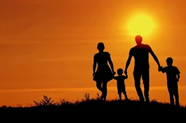 Ân cha nghĩa mẹ... sáng ngời thiên thu