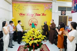 Phái đoàn Ban Công tác Đại biểu Quốc hội chúc Tết Ban Trị sự Phật giáo quận 6 