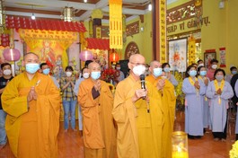 Chư tôn đức thành kính tưởng nhớ Hòa thượng Thích Liễu Học 