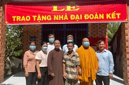 Phái đoàn dự lễ tân gia ngôi nhà tình thương hoàn tất trong mùa Phật đản