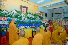 Trước Giác linh đài cố Trưởng lão Hòa thượng Thích Trí Châu