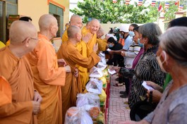 Ban Trị sự Phật giáo tỉnh Long An đem xuân ấm về vùng biên giới trên địa bàn tỉnh