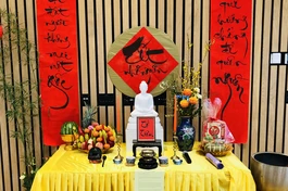 Sự hiện diện của bàn thờ Phật và Tổ tiên không những mang lại cảm giác ấm cúng cho người con Việt xa quê mà còn giới thiệu một nét văn hóa truyền thống Việt Nam một cách sinh động nhất đến với bạn bè quốc tế 