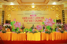 Chư Ni Phân ban Ni giới T.Ư chủ toạ