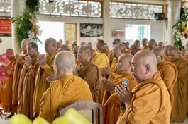 Hòa thượng Thích Giác Pháp đại diện hệ phái ôn lại tiểu sử Hòa thượng Giác Lý tại lễ tưởng niệm