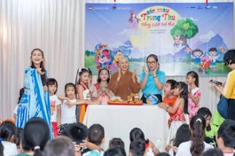 Tết Trung thu của tiếng cười, của tình thân và lòng biết ơn tại chùa Long Phước 