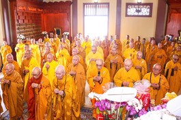 Chư tôn giáo phẩm Hội đồng Chứng minh, Hội đồng Trị sự tưởng niệm Trưởng lão Hòa thượng Thích Minh Cảnh, tại tu viện Huệ Quang