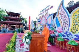 Trang nghiêm Đại lễ Phật đản tại thiền viện Trúc Lâm Phương Nam, sáng 15-4-Bính Ngọ - Ảnh: Hoàng Chiến