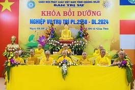 Chư tôn giáo phẩm chứng minh khai mạc Khóa bồi dưỡng nghiệp vụ trụ trì năm 2024 do Ban Trị sự GHPGVN tỉnh Quảng Ngãi tổ chức