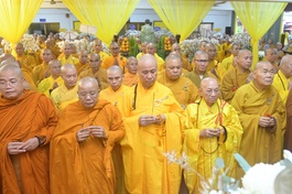 Tập thể Ban Trị sự GHPGVN tỉnh Bà Rịa - Vũng Tàu viếng tang Hòa thượng Thích Huệ Trí