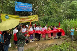 Phật giáo H.Bình Chánh khánh thành cây cầu dân sinh thôn Giàng Trù D đi liên thôn Khau Đấy (xã Du Già, H.Yên Minh, Hà Giang)