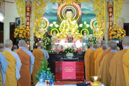 Theo luật Đức Phật chế định, vào các ngày trưởng tịnh, chư Tăng Ni thực hiện nghi thức Bố-tát tụng giới