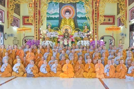 Phân ban Ni giới T.Ư lưu niệm cùng chư Ni hành giả an cư trường hạ tổ đình Bình Quang (P.Bình Thuận, tỉnh Lâm Đồng)