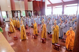 Khóa lễ tụng kinh tại chánh điện chùa Thanh Tâm (xã Bình Lợi, TP.HCM)