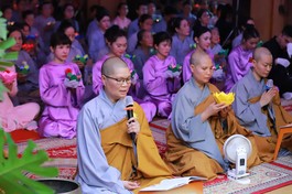 Lễ hoa đăng tưởng niệm, tri ân cha mẹ trong mùa Vu lan - Báo hiếu Phật lịch 2569 tại Quan Âm tu viện (P.Cầu Kiệu, TP.HCM)