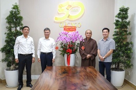 Phái đoàn lãnh đạo Cục an ninh nội địa - Bộ Công an chúc tết cổ truyền đến Báo Giác Ngộ - Ảnh: Nguyên Tài/BGN