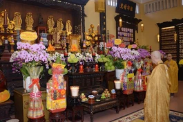 Đức Pháp chủ GHPGVN quang lâm tổ đình Ấn Quang tưởng niệm Trưởng lão Hòa thượng Thích Thiện Hòa - Ảnh: Bảo Toàn/BGN