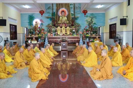 Lễ Bố-tát của chư Tăng tại chùa Linh Sơn (X.Bà Điểm) - Ảnh: Nguyên Tài/BGN