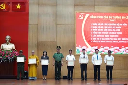 Bộ Công an tặng Bằng khen cho các tập thể có thành tích xuất sắc trong công tác xây dựng phong trào toàn dân bảo vệ an ninh Tổ quốc năm 2025