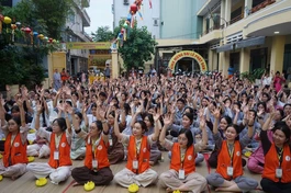 Hơn 300 tu sinh tham dự khóa tu tuổi trẻ “Làm mới chính mình” tại chùa Bảo Quang