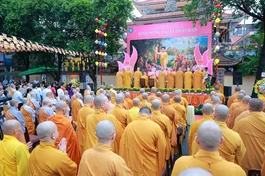 Trang nghiêm Đại lễ Phật đản Phật lịch 2570 tại Quan Âm tu viện (P.Cầu Kiệu, TP.HCM)