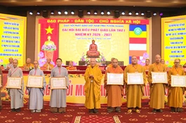 Trung ương GHPGVN tặng Bằng tuyên dương công đức đến tập thể, cá nhân Ban Trị sự GHPGVN tỉnh Tuyên Quang