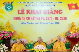 Chư tôn đức chứng minh buổi lễ khai giảng khóa An cư kết hạ Phật lịch 2570 tại trường hạ chùa Yên Vệ