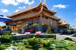Tiếng chuông chùa ở Trường Sa - Kỳ 1: Giữ hồn Việt nơi đầu sóng