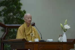 Đại lão Hòa thượng Thích Trí Quảng, Pháp chủ GHPGVN khai thị trong khóa tu Ngày an lạc kỳ 3 ở Học viện Phật giáo VN tại TP.HCM - Ảnh: Bảo Toàn/BGN