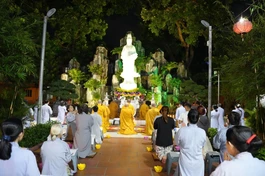 Hướng về Thánh tượng Đức Quán Thế Âm Bồ-tát