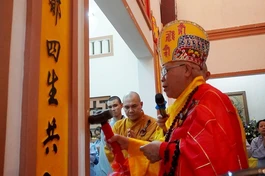 Hòa thượng Thích Quảng Xả làm lễ triệt ngõa