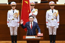 Chủ tịch Quốc hội Vương Đình Huệ tuyên thệ - Ảnh: Giang Huy