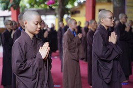 Các giới tử trong khóa lễ hành sám