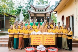 Các thành viên của "Bếp cơm thiện nguyện"