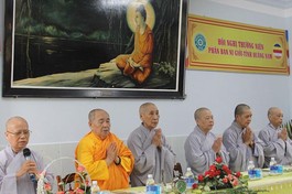 Chư tôn đức Ni niệm Phật cầu gia hộ