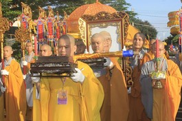 Trang nghiêm cung thỉnh di ảnh cố Hòa thượng Thích Từ Nhơn về giới trường