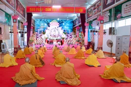 Quang cảnh buổi lễ tác pháp an cư tại chùa Thanh Hà