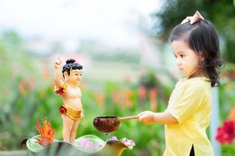Bé Tắm Phật - Ảnh minh họa