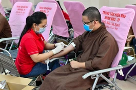 Tăng sinh Học viện Phật giáo Việt Nam tại TP.HCM tham gia hiến máu