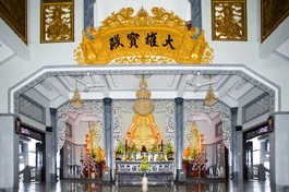 Điện Phật chùa Kim Sơn, quận Phú Nhuận, TP.HCM