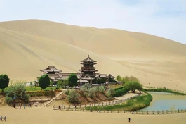 Con đường tơ lụa