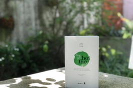 Bìa sách “Lắng nghe hơi thở” vừa được NXB Dân Trí và SaigonBooks ấn hành tháng 5-2021