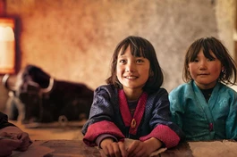 Ánh mắt tỏa sáng của những đứa trẻ Lunana