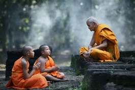 Gặp được minh sư, gặp được giáo pháp là việc khó nhưng giữ vững tâm tu hành, tinh tấn dũng mãnh lại càng khó hơn - Ảnh minh họa