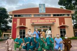 Tình nguyện viên Phật giáo tại Bệnh viện Hồi sức cấp cứu Covid-19