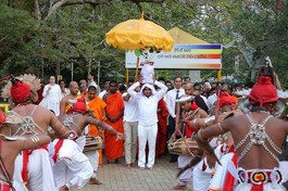 Lễ đưa tiễn cây bồ-đề con đến Australia