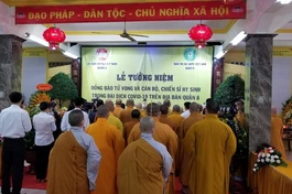 Quang cảnh lễ tưởng niệm nạn nhân tử vong vì Covid-19