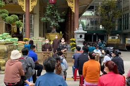 Chùa Vạn Đức chăm lo quà Tết đến bà con khó khăn